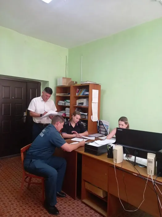 й