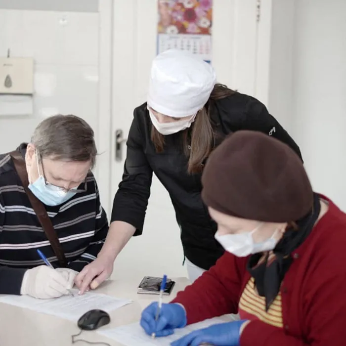 План обязательной вакцинации от COVID-19 в Краснодарском крае выполнили в 9 категориях