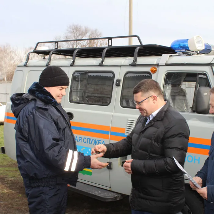 Спасатели района получили новый автомобиль.